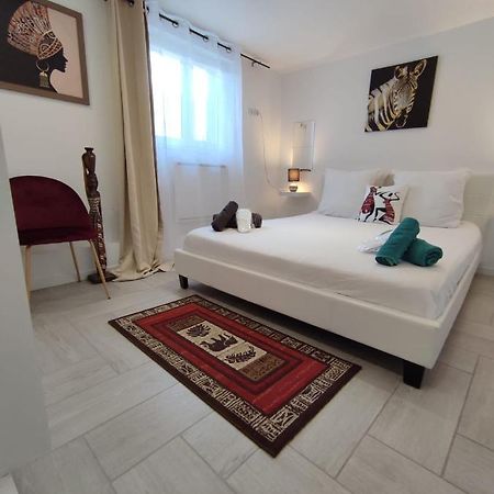 Appartement 100M2, Independant Dans Notre Maison Garennes-sur-Eure Exteriér fotografie