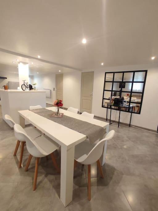 Appartement 100M2, Independant Dans Notre Maison Garennes-sur-Eure Exteriér fotografie