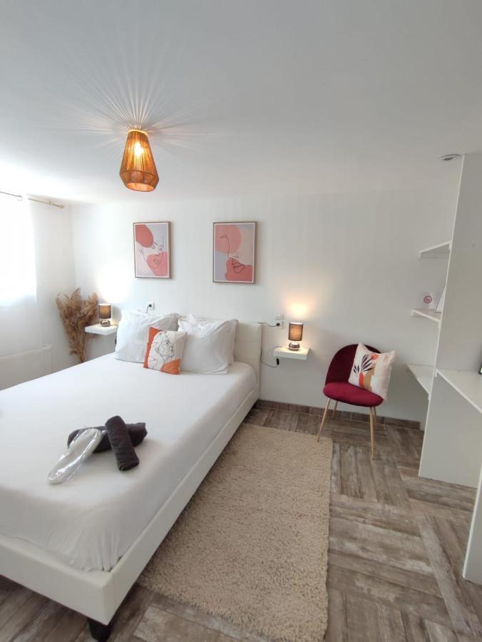 Appartement 100M2, Independant Dans Notre Maison Garennes-sur-Eure Exteriér fotografie