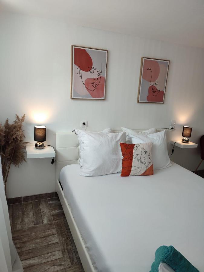 Appartement 100M2, Independant Dans Notre Maison Garennes-sur-Eure Exteriér fotografie