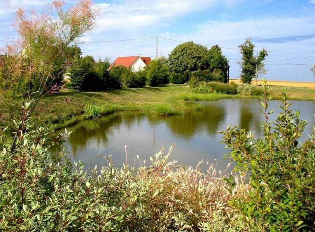 Appartement 100M2, Independant Dans Notre Maison Garennes-sur-Eure Exteriér fotografie