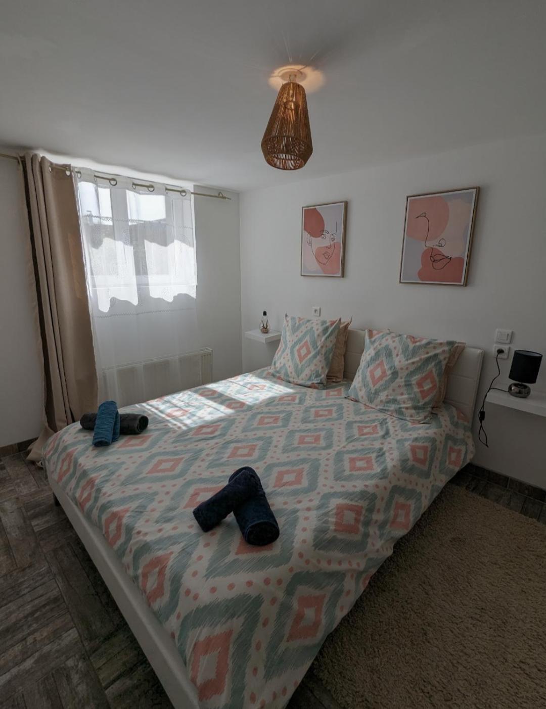 Appartement 100M2, Independant Dans Notre Maison Garennes-sur-Eure Exteriér fotografie